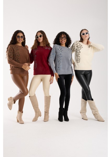 Kadın Gri Sakal Iplik Boncuk Nakışlı Bisiklet Yaka Triko Bluz