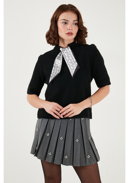 Yün Karışımlı Regular Fit Fularlı Yaka Kısa Kollu Triko Kazak Bayan Kazak 4617023 indirimleri