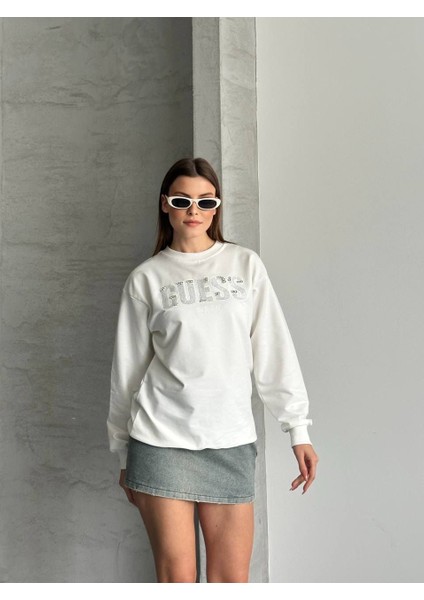 Üçgen Yazı Taşlı Uzun Kol Sweatshirt indirimleri