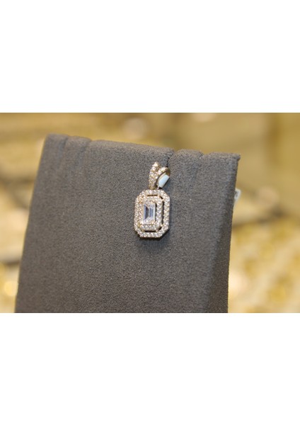 14 Ayar Altın Taşlı Baget Kolye Ucu