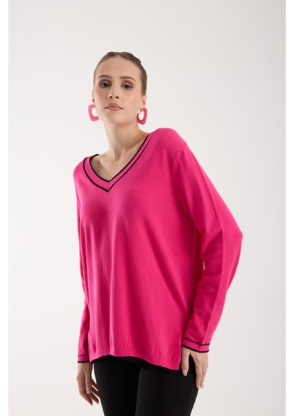 Kadın Fuşya Kontrast Biyeli ve Yan Yırtmaçlı V Yaka Triko Bluz fiyatları