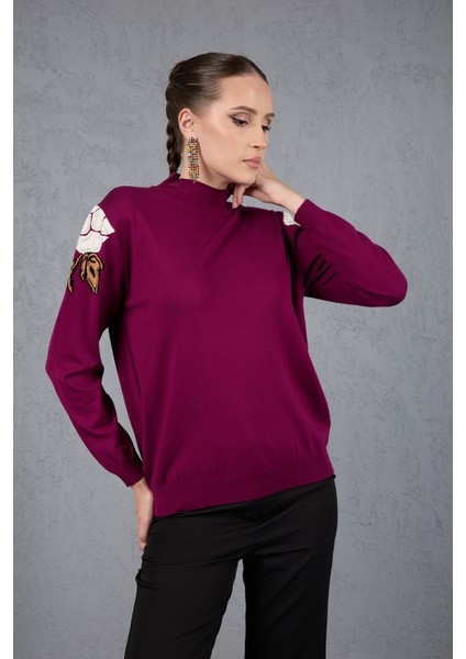 Kadın Mürdüm Elit Viskon Kumaş Taş Detaylı Omuzlar Yarım Balıkçı Yaka Triko Bluz