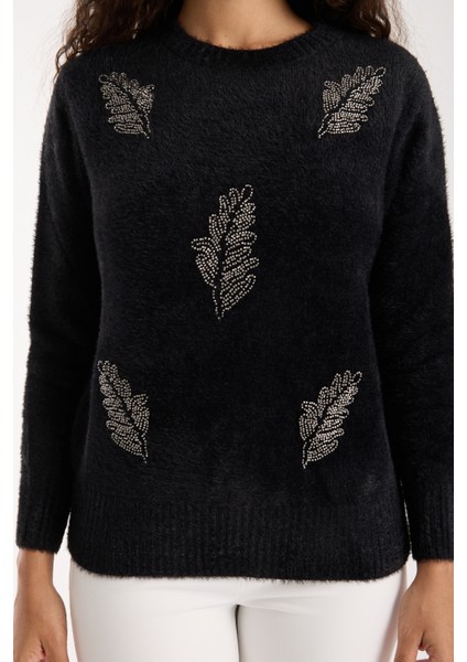 Kadın Siyah Sakal Iplik Yaprak Desenli Boncuk Nakışlı Bisiklet Yaka Triko Kazak modelleri