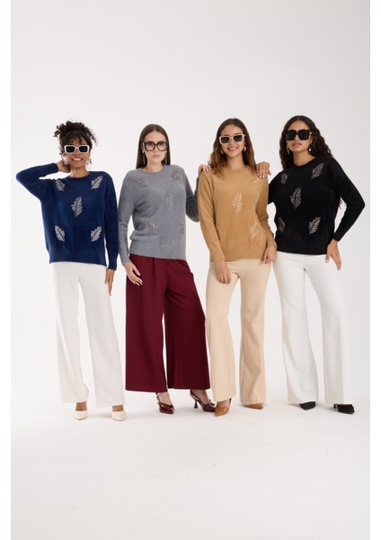 Kadın Siyah Sakal Iplik Yaprak Desenli Boncuk Nakışlı Bisiklet Yaka Triko Kazak