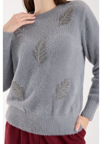 Kadın Gri Sakal Iplik Yaprak Desenli Boncuk Nakışlı Bisiklet Yaka Triko Kazak modelleri