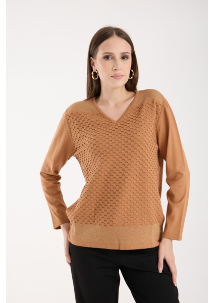 Kadın Bej Viskon Kumaş V Yaka Simli Triko Bluz