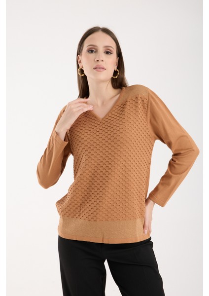 Kadın Bej Viskon Kumaş V Yaka Simli Triko Bluz fırsatları