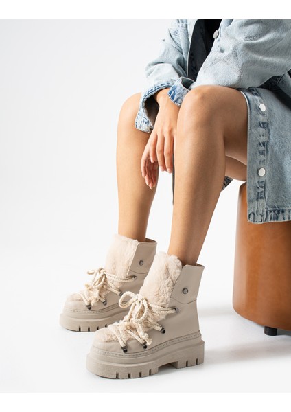 Aylin Kadın Peluş Detaylı Kalın Tabanlı Bağcıklı Kışlık Bot