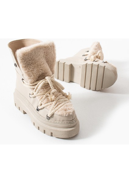 Aylin Kadın Peluş Detaylı Kalın Tabanlı Bağcıklı Kışlık Bot