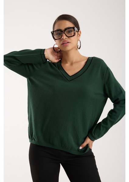 Kadın Haki Kontrast Biyeli ve Yan Yırtmaçlı V Yaka Triko Bluz fiyatları