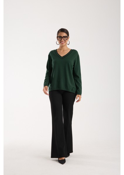 Kadın Haki Kontrast Biyeli ve Yan Yırtmaçlı V Yaka Triko Bluz