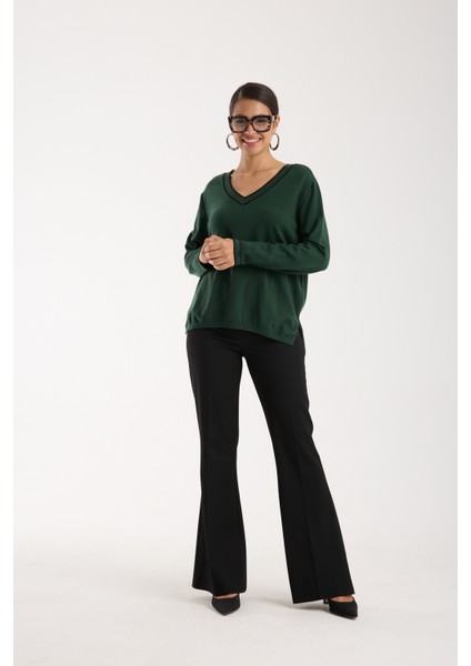 Kadın Haki Kontrast Biyeli ve Yan Yırtmaçlı V Yaka Triko Bluz