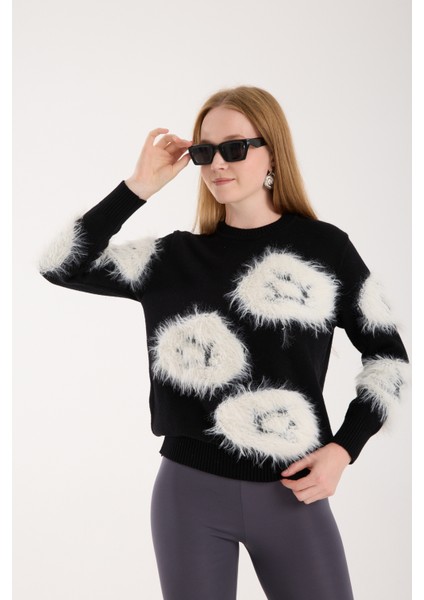 Kadın Siyah-Beyaz Sakal Iplik Bisiklet Yaka Triko Kazak