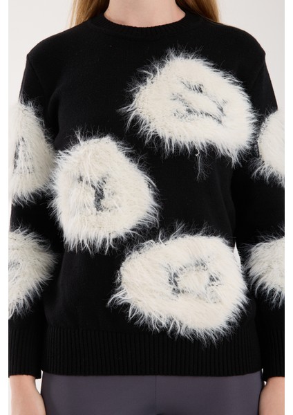 Kadın Siyah-Beyaz Sakal Iplik Bisiklet Yaka Triko Kazak modelleri