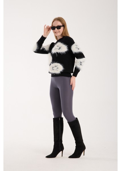 Kadın Siyah-Beyaz Sakal Iplik Bisiklet Yaka Triko Kazak