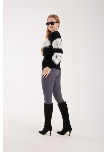 Kadın Siyah-Beyaz Sakal Iplik Bisiklet Yaka Triko Kazak