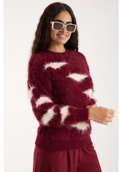 Kadın Bordo Sakal Iplik Taş ve Inci Detaylı Bisiklet Yaka Triko Kazak fiyatları