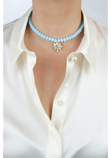 Çiçek Figür Kristal Uçlu Mavi Kolye