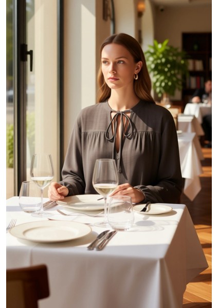 Kadın V Yaka Bağcıklı Dokuma Gömlek Fonksiyonel Dayanıklı Kaliteli Konforlu Estetik Modern modelleri