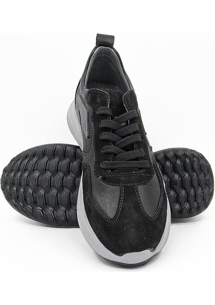 25 04 188 M 332 Erkek Spor Ayakkabı - Siyah fırsatları