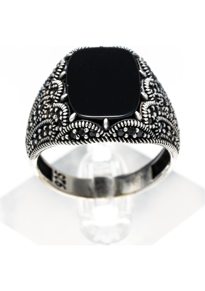 Siyah Oniks Taşlı 925 Ayar Gümüş Erkek Yüzük – Güçlü ve Sofistike Tasarım fiyatları