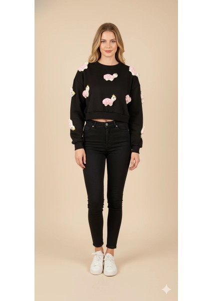 Kadın 3D Figürlü Crop Sweat Kabartmalı Karakter Desenli Bisiklet Yaka Uzun Kollu Kısa Sweat