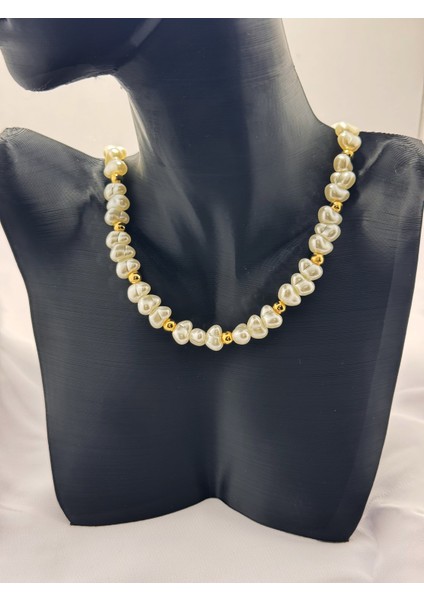 Barok Inci Detaylı Kolye