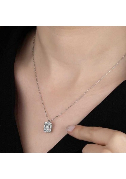 Ucarticaret Swarovski Taşlı Gümüş Baget Bayan Kolye