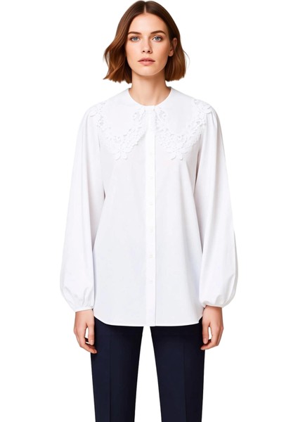 Kadın Dantel Yakalı Hacimli Uzun Kollu Dokuma Gömlek Zamansız Zarafet ve Stil Fonksiyonel Şık