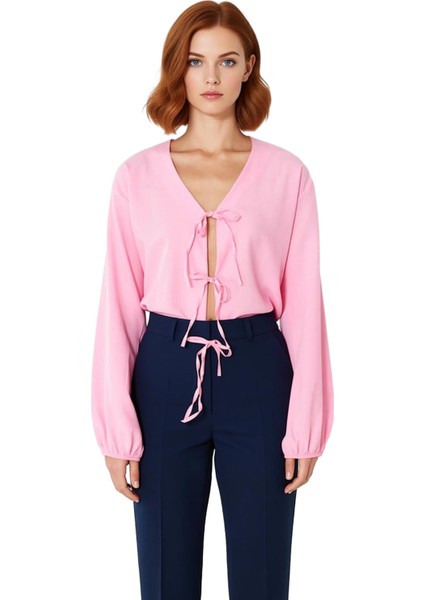 Kareli Bağlamalı Kadın Bluz V Yaka Balon Kol Detaylı Kısa Kesim Dokuma Üst Giyim Günlük Şıklık fırsatları