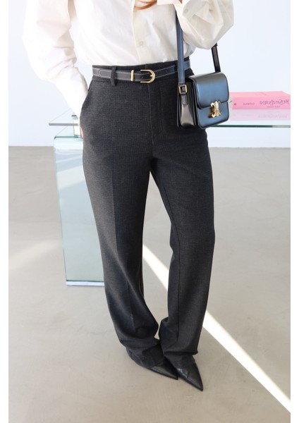 Kemerli Düz Fit Pantolon modelleri