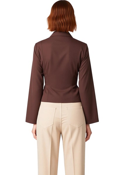 Kadın Şık Modern Kesim Uzun Kol Düz Renk Gömlek Ofis ve Günlük Kombinlere Uygun Fonksiyonel indirimleri