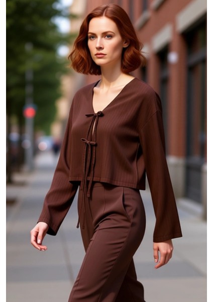 Kadın V Yaka Bağcıklı Crop Gömlek Fonksiyonel Dayanıklı Kaliteli Konforlu Estetik Premium Şık