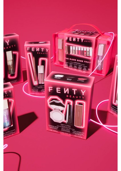 + Fenty Skin 12 Günlük Lüks Advent Calendar Seti fiyatları