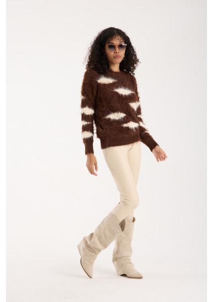 Kadın Acı Kahve Sakal Iplik Taş ve Inci Detaylı Bisiklet Yaka Triko Kazak