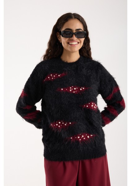 Kadın Siyah-Bordo Sakal Iplik Taş ve Inci Detaylı Bisiklet Yaka Triko Kazak