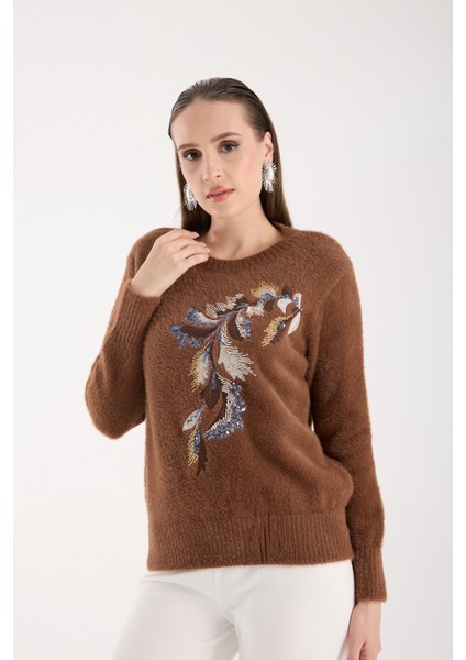 Kadın Taba Sakal Iplik Yaprak Desenli Boncuk Nakışlı Bisiklet Yaka Triko Kazak