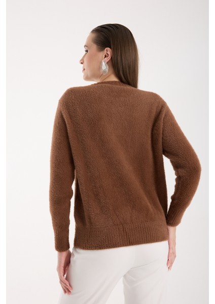 Kadın Taba Sakal Iplik Yaprak Desenli Boncuk Nakışlı Bisiklet Yaka Triko Kazak indirimleri