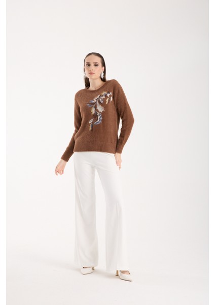 Kadın Taba Sakal Iplik Yaprak Desenli Boncuk Nakışlı Bisiklet Yaka Triko Kazak