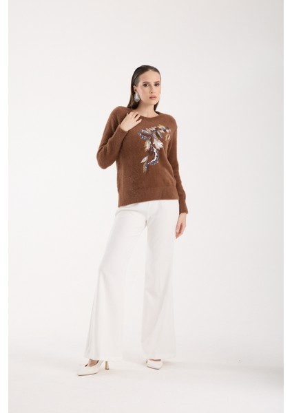 Kadın Taba Sakal Iplik Yaprak Desenli Boncuk Nakışlı Bisiklet Yaka Triko Kazak