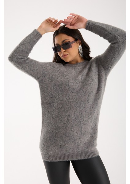 Kadın Gri Simli Sakal Iplik Yan Yırtmaçlı Bisiklet Yaka Triko Kazak