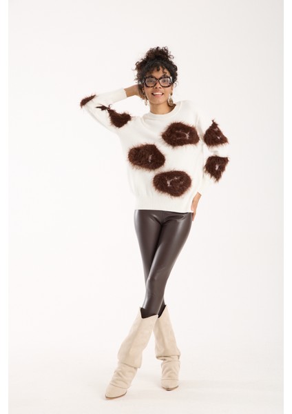 Kadın Beyaz-Kahve Sakal Iplik Bisiklet Yaka Triko Kazak