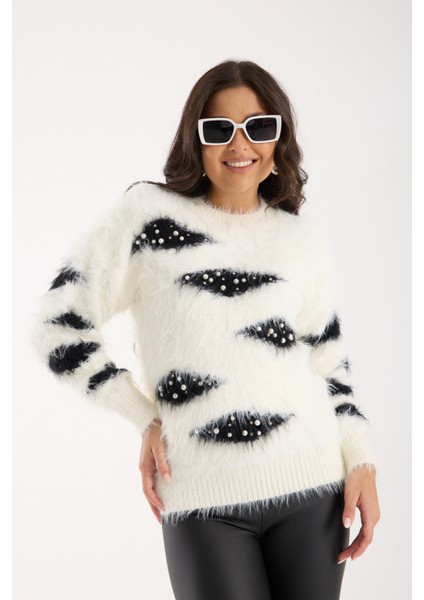 Kadın Beyaz Sakal Iplik Taş ve Inci Detaylı Bisiklet Yaka Triko Kazak modelleri