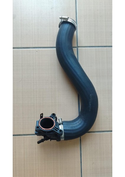 K1BY-6F075-AB EMME MANİFOLDU BAĞLANTI GÖVDESİ FORD FİESTA-ECOSPORT-FOCUS-PUMA-KUGA 1.0-1.5 ECOBOOST