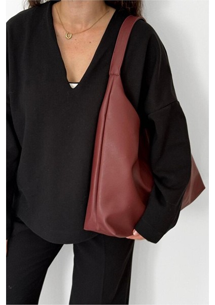 Salaş Görünümlü ve Geniş Hacimli Suni Deri Kadın Shopper Omuz Çantası