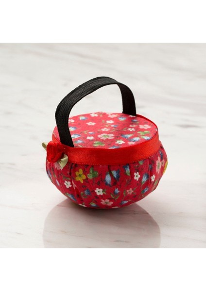 Loren Kola Takılabilir Kırmızı Çiçekli Iğnedanlık fiyatları