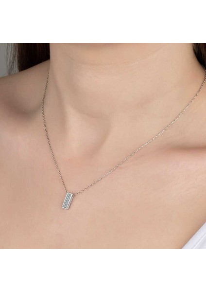 Ucarticaret Swarovski Taşlı Gümüş Sırataş Bayan Kolye