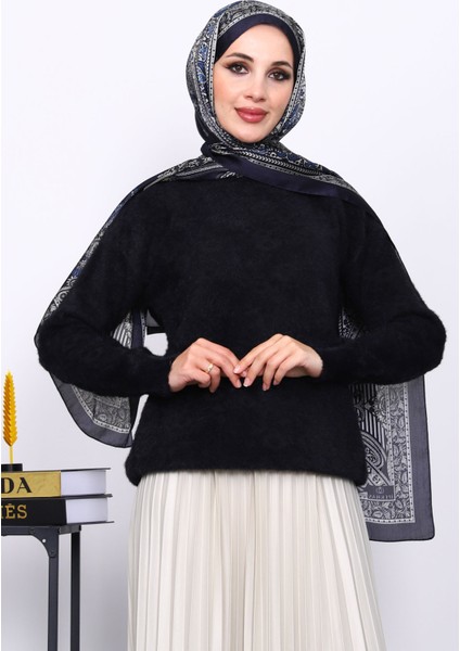 Siyah Bisiklet Yaka Angora Yumoş Triko Kazak