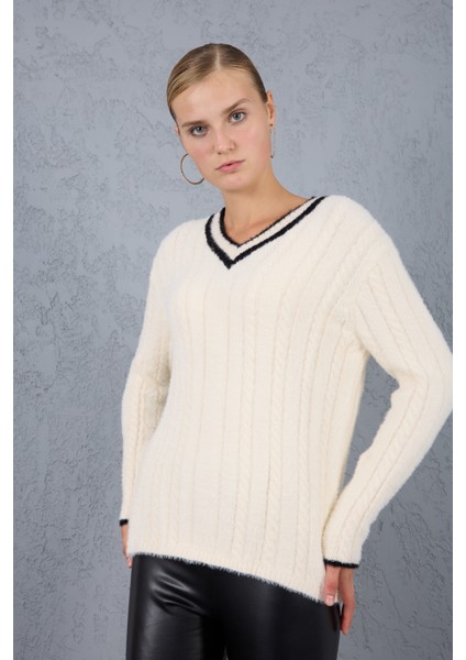 Kadın Ekru Sakal Iplik Kontrast Biyeli V Yaka Triko Kazak modelleri