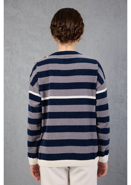 Kadın Laci-Gri Çizgili Şönil Kadife Bisiklet Yaka Omuzda Düğme Detaylı Triko Kazak fırsatları